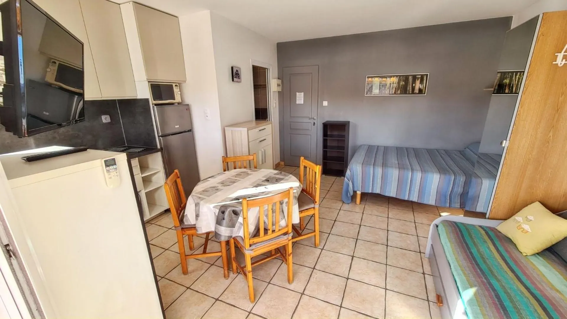 Studio Confort A Hyeres 20 M² Avec Barbecue Et Terrasse France